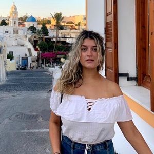 White American Eagle shirt